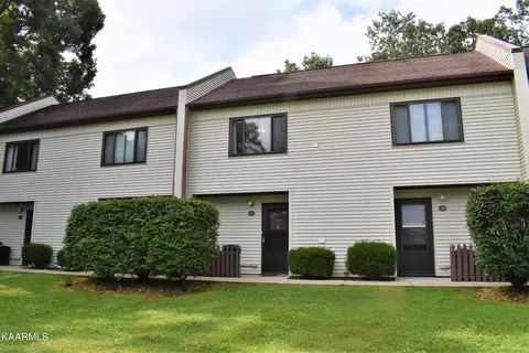 15 Wilshire Heights Dr, Crossville, TN 38558