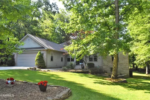 125 Markham Ln, Crossville, TN 38558