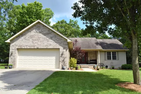 14 Snead Ct, Crossville, TN 38558