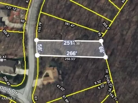 12 Pineridge Ct, Crossville, TN 38558