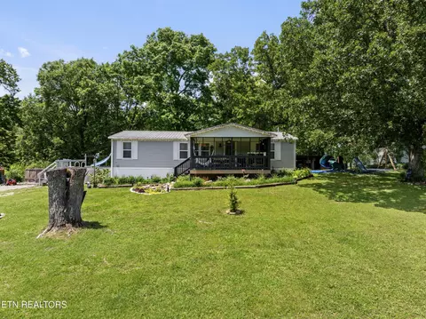 9952 Highway 131, Washburn, TN 37888