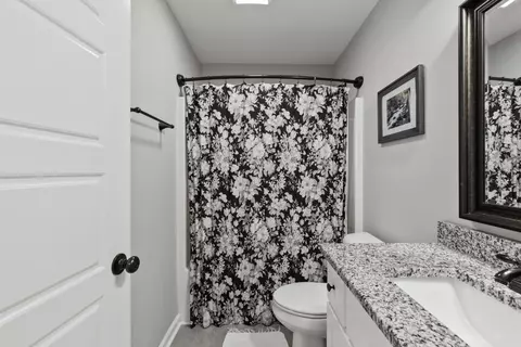 Bath - 6096 Brown Rd, Springfield, TN 37172 photo 2 of 2