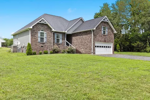 Exterior - 6096 Brown Rd, Springfield, TN 37172 photo 2 of 4