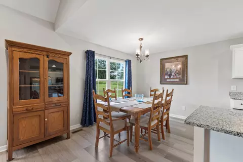 Dining - 6096 Brown Rd, Springfield, TN 37172 photo 2 of 3