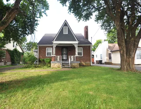 1012 Hart Ln, Nashville, TN 37216