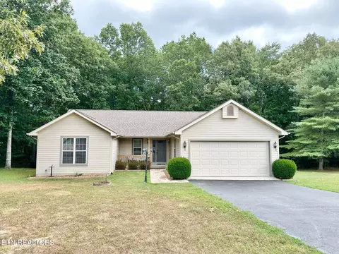 95 Hillwood Dr, Crossville, TN 38555