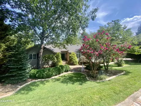 31 Madeline Ct, Crossville, TN 38558