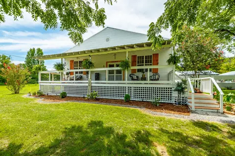 4458 Cloverdale Rd, Rising Fawn, GA 30738