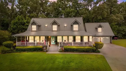 125 W Fork Ln, Chickamauga, GA 30707