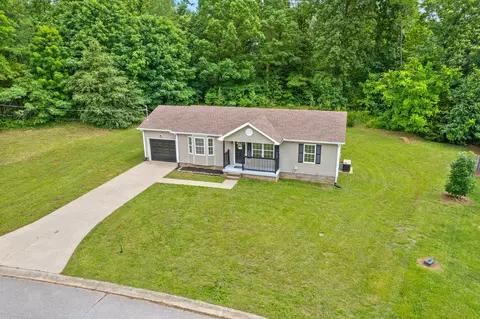 271 Golden Pond Ave, Oak Grove, KY 42262