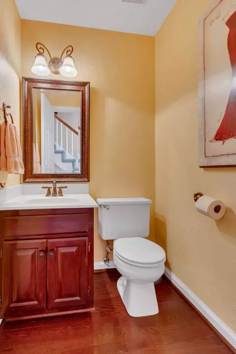 Bath - 2003 Roderick Pl E, Franklin, TN 37064 photo 1 of 3