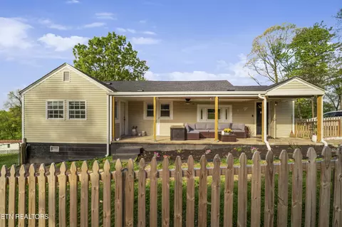 7028 Terry Dr, Knoxville, TN 37924