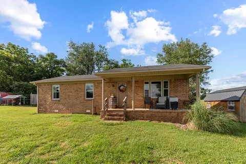 1120 Franks Ferry Rd, Sparta, TN 38583