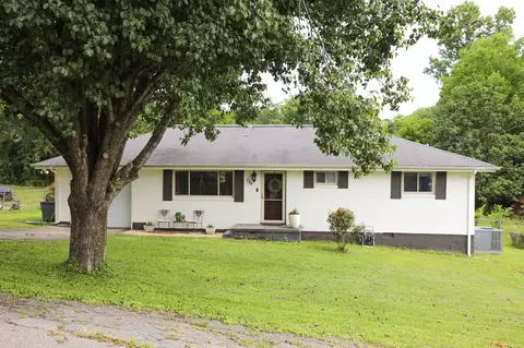 728 Roberta Drive Dr, Rossville, GA 30741