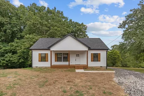 3119 Country Side Dr, Centerville, TN 37033