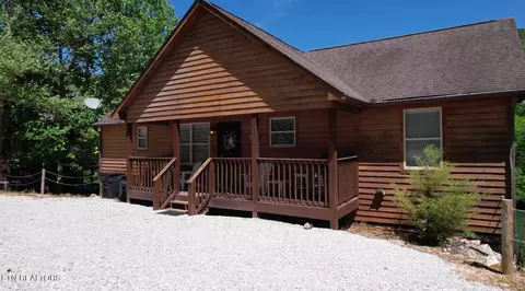 130 Bluewater Ln, La Follette, TN 37766