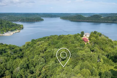 10 Lakeshore Rd, Silver Point, TN 38582