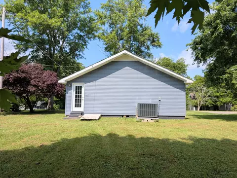 Exterior - 406 Horton St, Decherd, TN 37324 photo 7 of 12