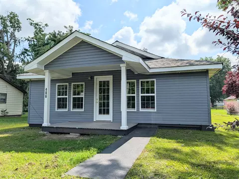 Exterior - 406 Horton St, Decherd, TN 37324 photo 2 of 12
