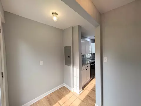 Entry Way - 406 Horton St, Decherd, TN 37324 photo 1 of 1