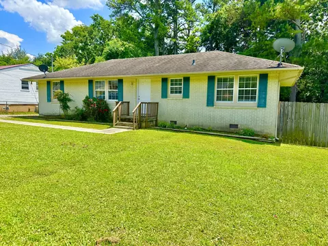 106 Whiteside St, Shelbyville, TN 37160