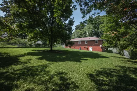 Exterior - 2501 Douglas St, Springfield, TN 37172 photo 2 of 5