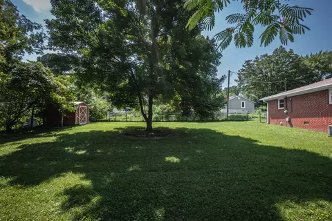 Exterior - 2501 Douglas St, Springfield, TN 37172 photo 4 of 5