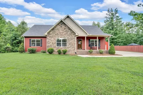1105 Smiley Troutt Rd, Bethpage, TN 37022