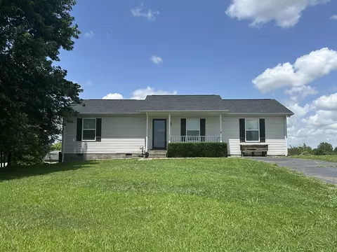 5208 Drake Rd, Cedar Hill, TN 37032
