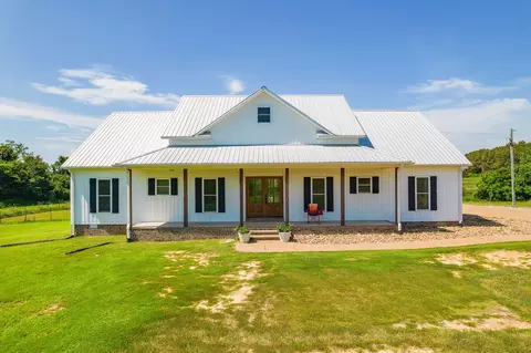 159 Lipford Ln, Humboldt, TN 38343