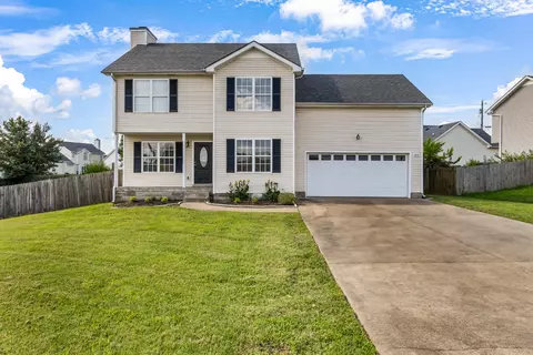 1373 Mackenzie Ct, Clarksville, TN 37042