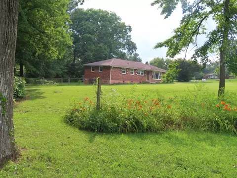 2603 Driftwood Dr, Springfield, TN 37172