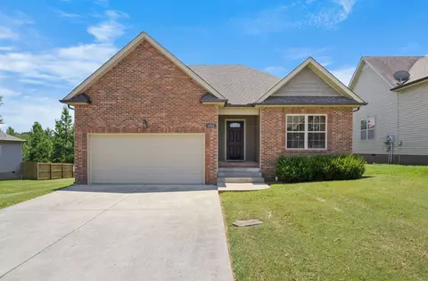 680 White Face Dr, Clarksville, TN 37040