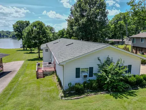 1210 Bayview Dr, Gallatin, TN 37066