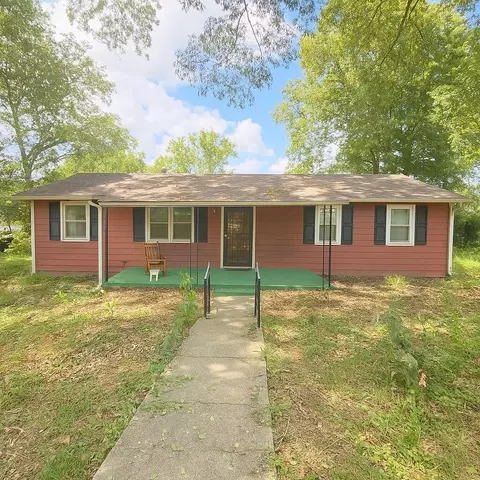 1109 Chisolm Ave, Bridgeport, AL 35740