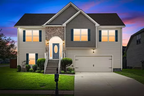 3754 Gray Fox Dr, Clarksville, TN 37040