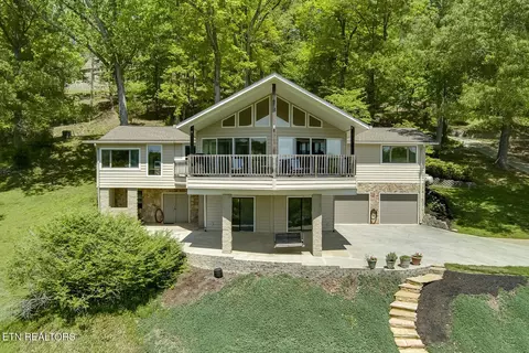 11415 Berry Hill Dr, Knoxville, TN 37931