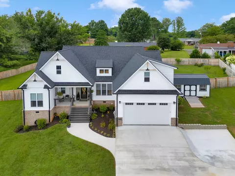 332 Country Club Rd, Winchester, TN 37398