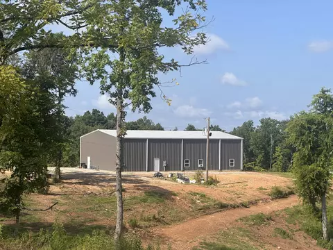 300 Maxwell Hill Rd, Pulaski, TN 38478