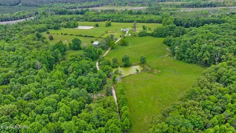 1038 Newton Ln, Crossville, TN 38572