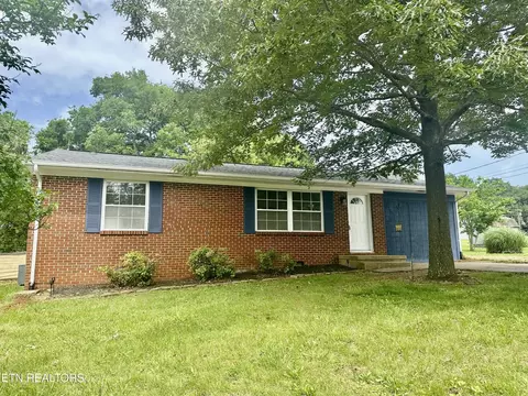 336 Leatherwood Dr, Maryville, TN 37803
