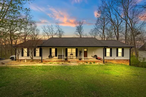 186 Joann Dr SE, Calhoun, GA 30701