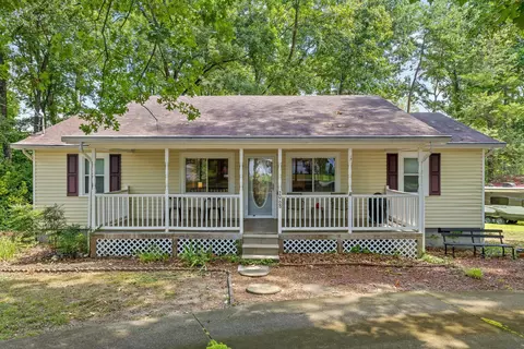 2068 Mulberry Ln, Tunnel Hill, GA 30755