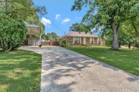 1176 Corum Hill Rd, Castalian Springs, TN 37031