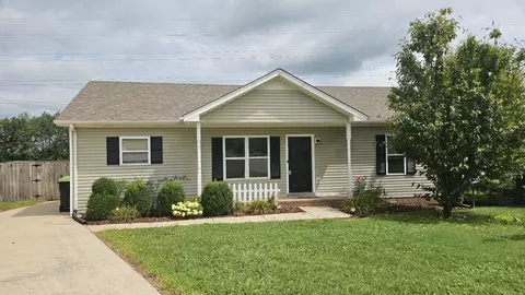 1949 Timberline Cir, Oak Grove, KY 42262