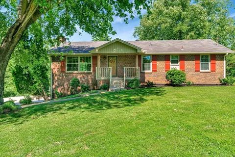 807 Dry Creek Rd, Goodlettsville, TN 37072