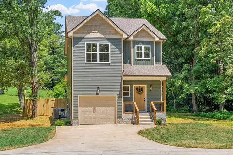 2141 Sanders Rd, Clarksville, TN 37042
