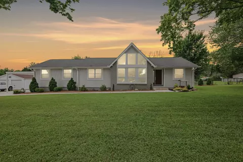 235 Austin Dr, Portland, TN 37148