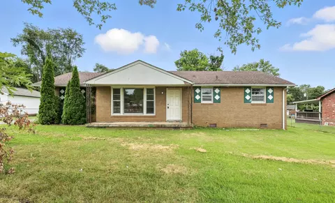 304 Verdun Dr, Clarksville, TN 37042