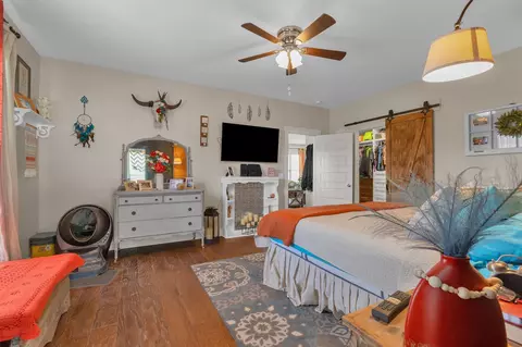 Bedroom - 828 Wills Rd, Dickson, TN 37055 photo 3 of 6